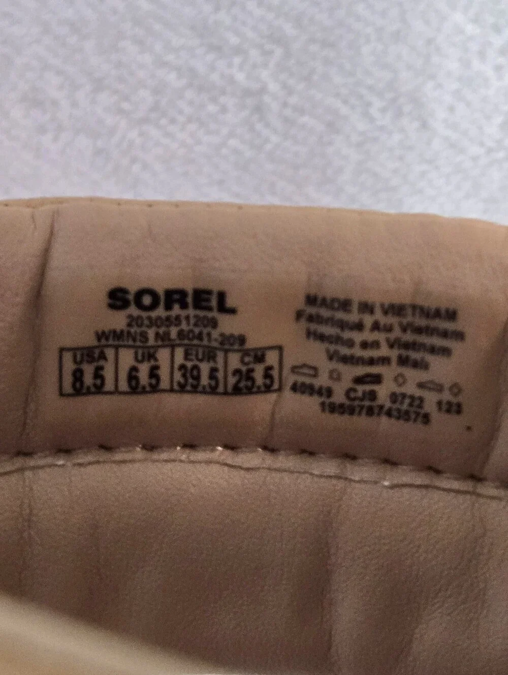 Sorel Viibe Twist Slide Sandals Women's Size 8.5 Tan Beige Puffy Straps Comfort